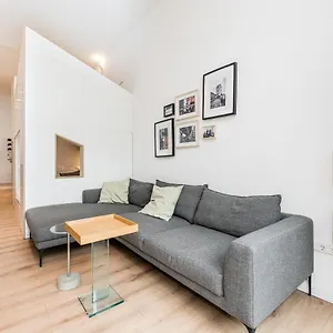 Stylish New Cube Loft Ii By Berlin-wall-apartments Apartment