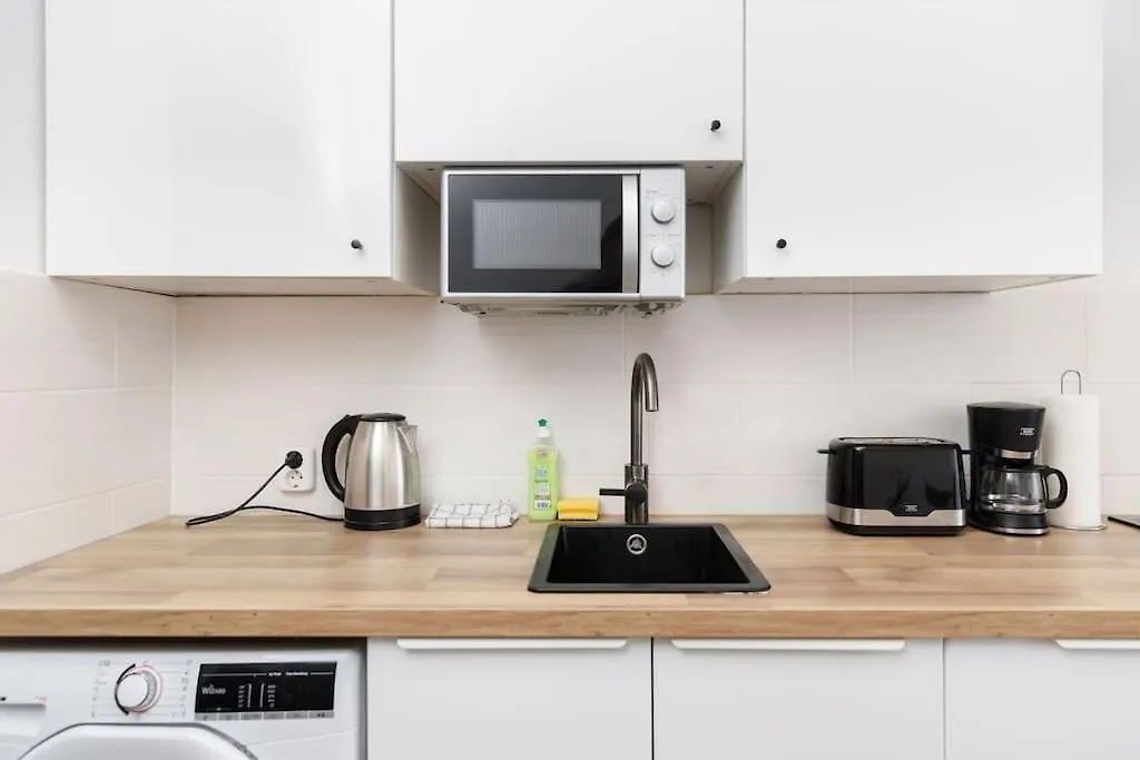 3 Rooms Flat Museuminsel Berlin-Mitte 7 Personen Apartment