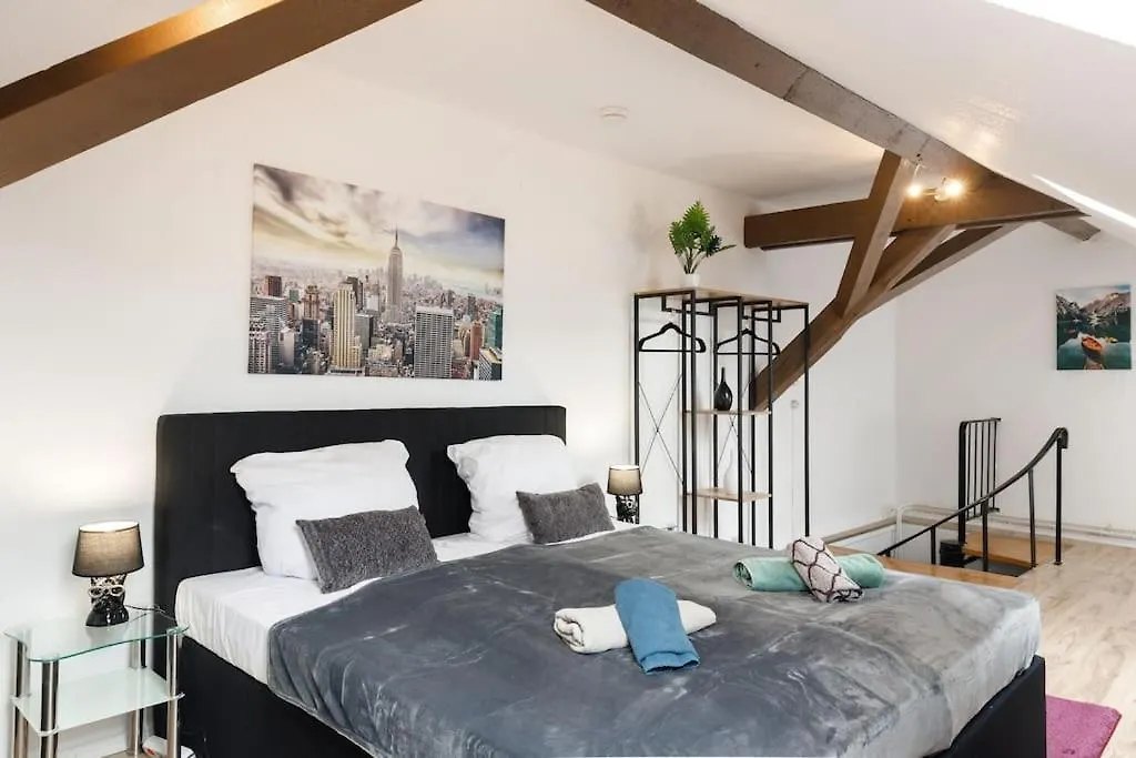 3 Rooms Flat Museuminsel Berlin-Mitte 7 Personen Apartment Berlin